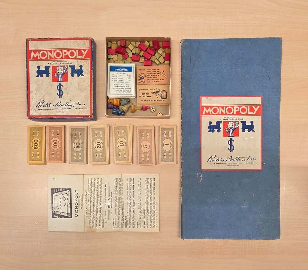Vintage 1935 Parker Brothers Monopoly Complete Board Game with Original Box